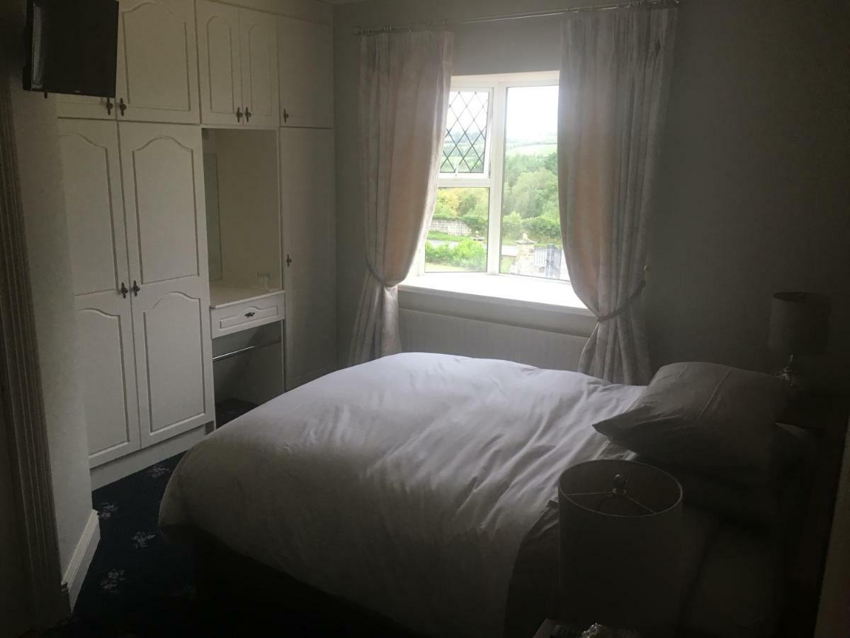 Dalton House Hotel Abbeyfeale Bagian luar foto